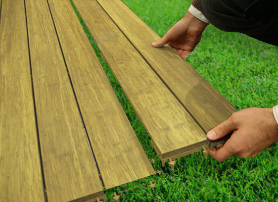 Pavimenti in pvc autoposanti per esterni Pavimento plastica giardino